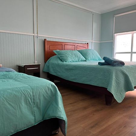 World'S End Hostal 푸에르토나탈레스 외부 사진
