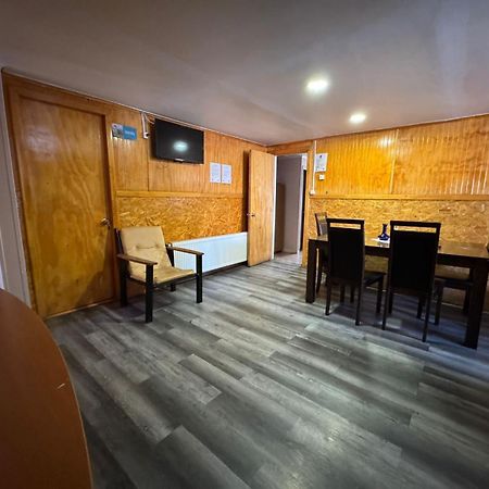 World'S End Hostal 푸에르토나탈레스 외부 사진