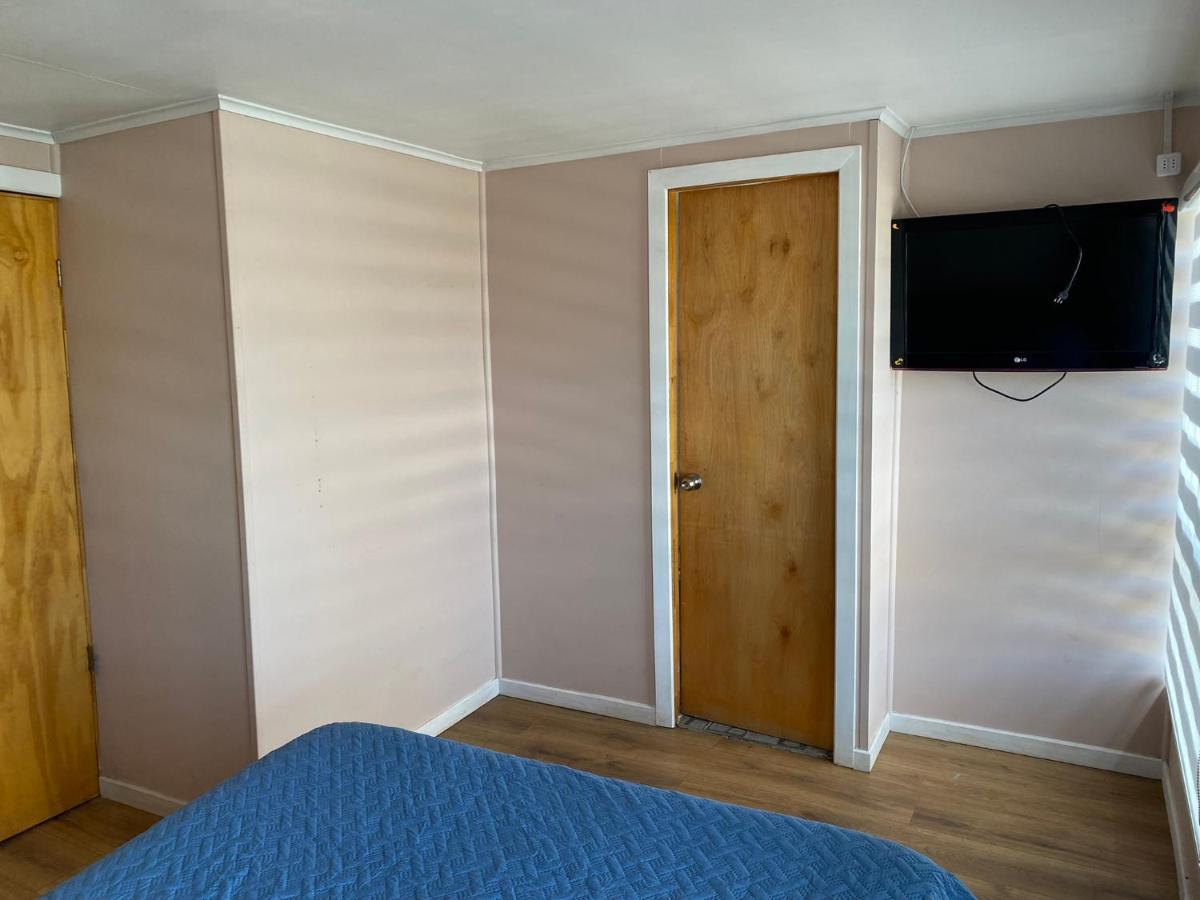 World'S End Hostal 푸에르토나탈레스 외부 사진