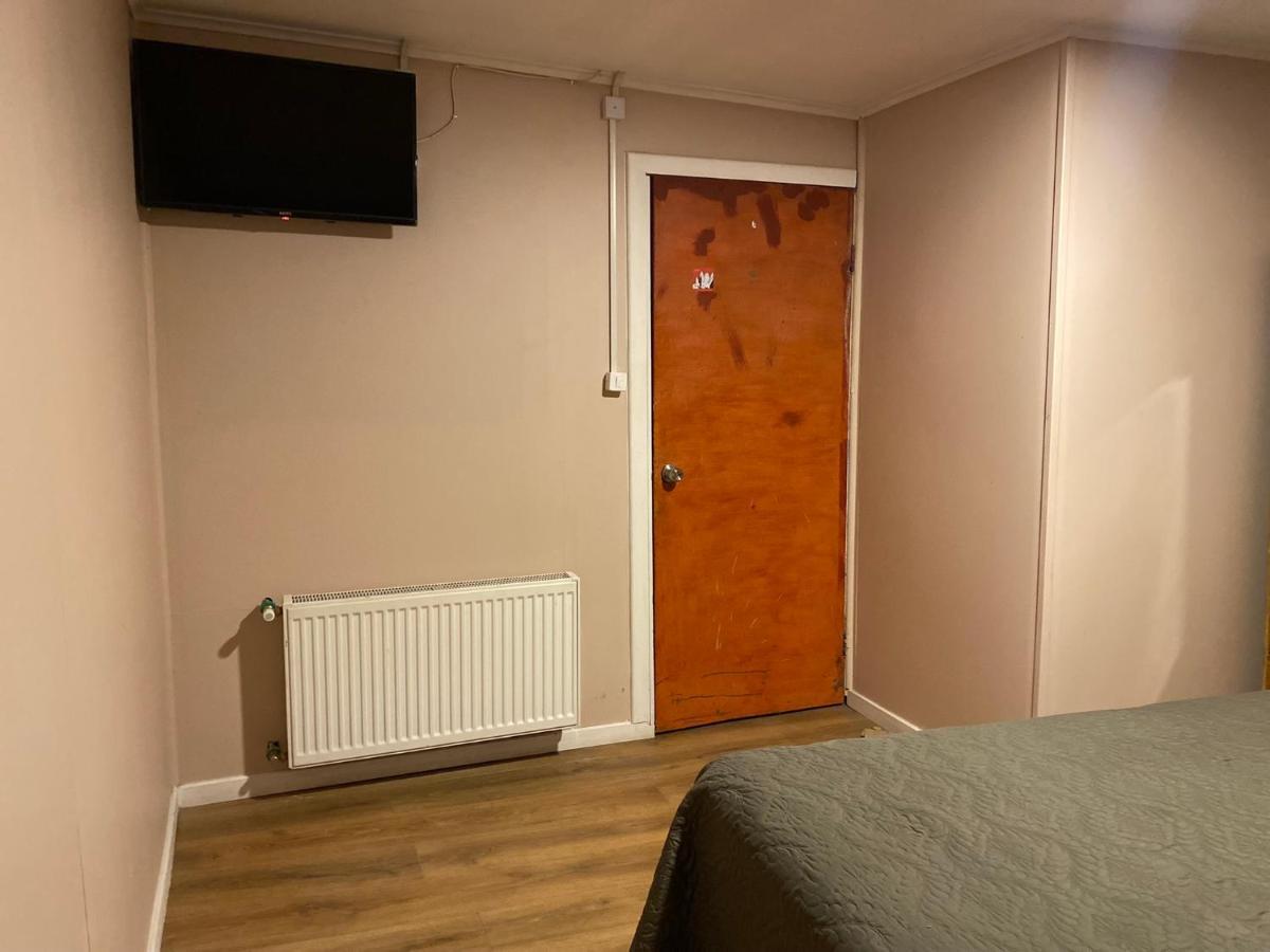 World'S End Hostal 푸에르토나탈레스 외부 사진