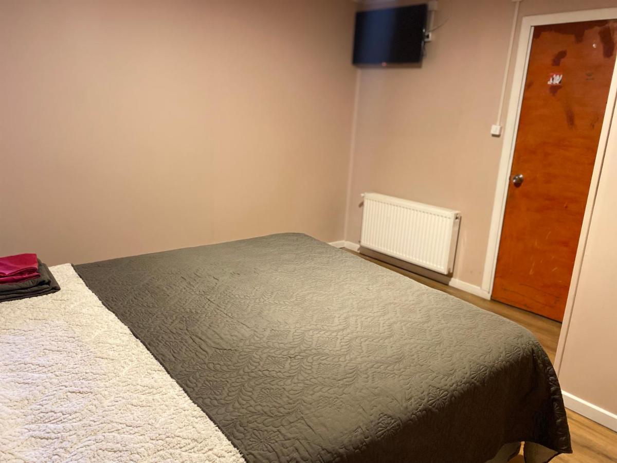 World'S End Hostal 푸에르토나탈레스 외부 사진