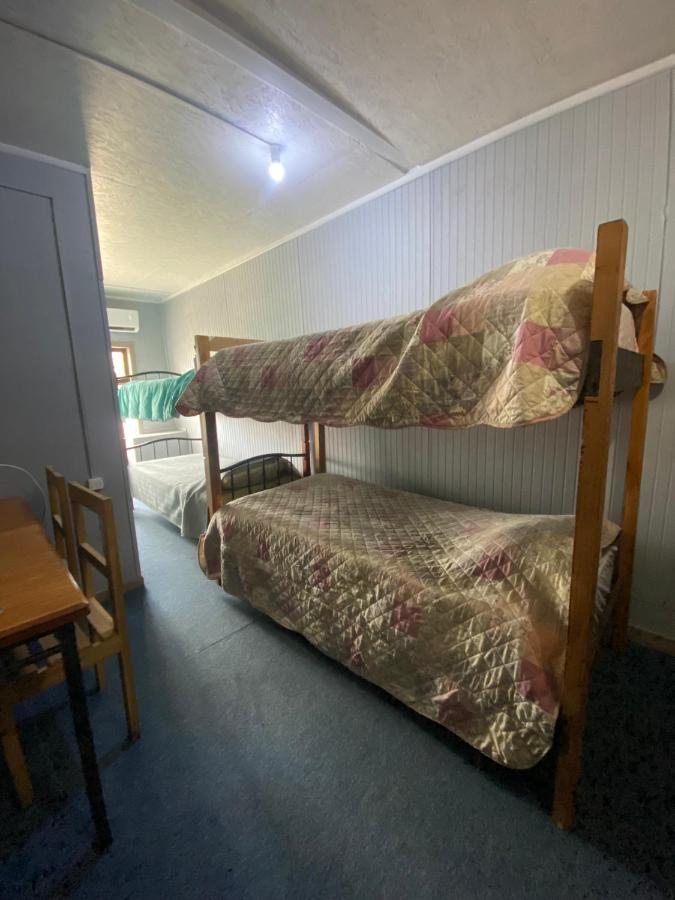 World'S End Hostal 푸에르토나탈레스 외부 사진