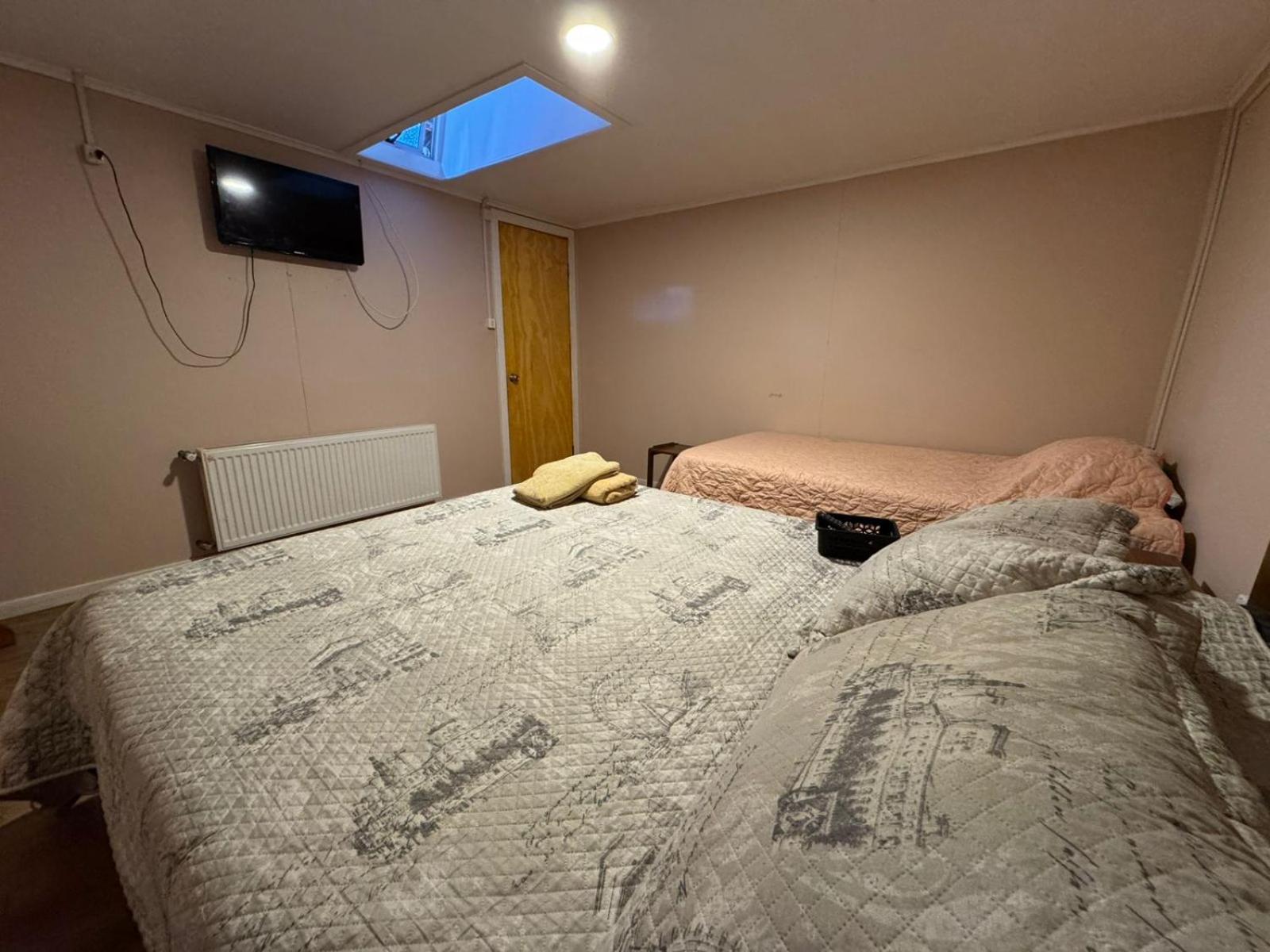 World'S End Hostal 푸에르토나탈레스 외부 사진