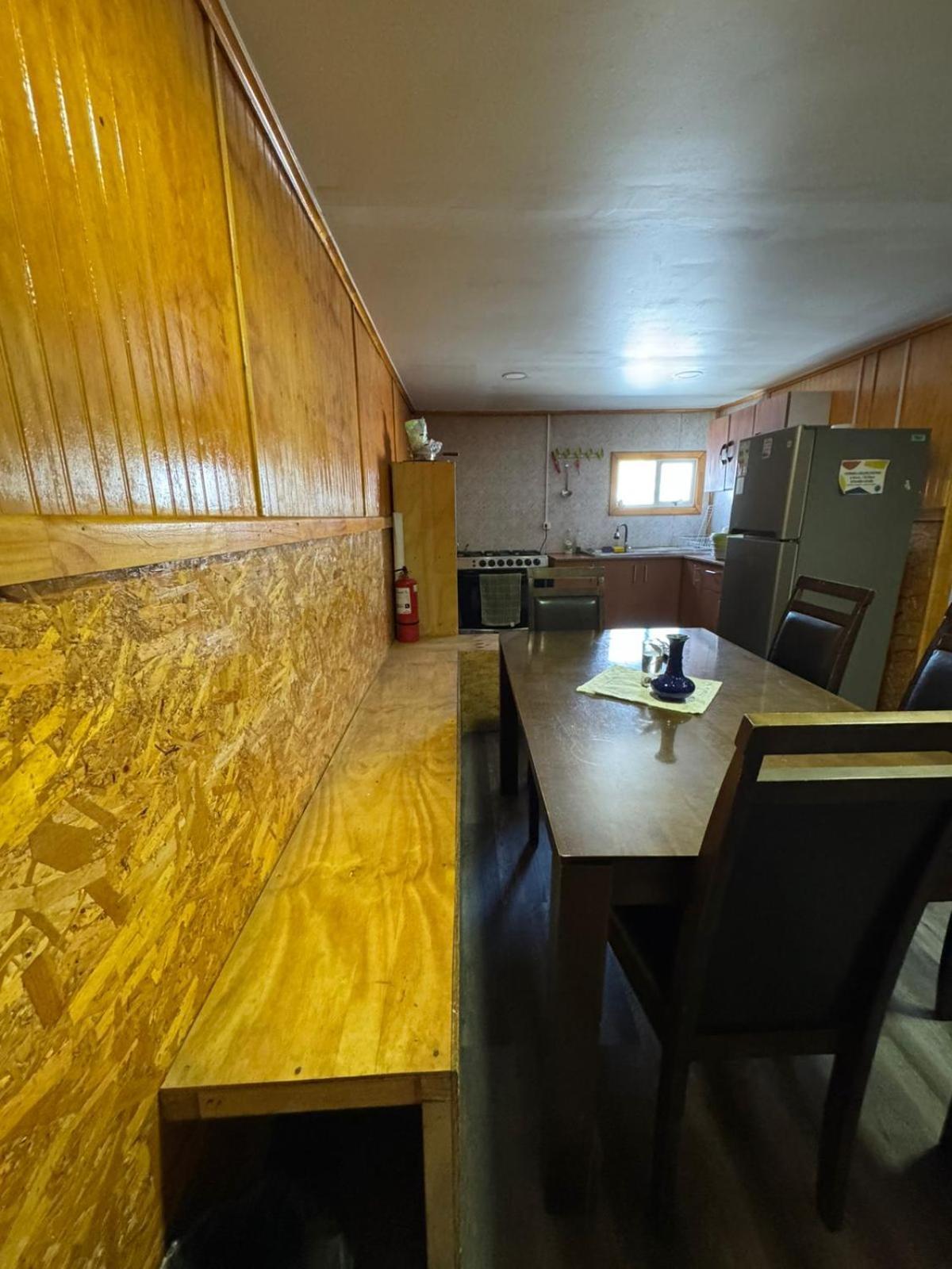 World'S End Hostal 푸에르토나탈레스 외부 사진