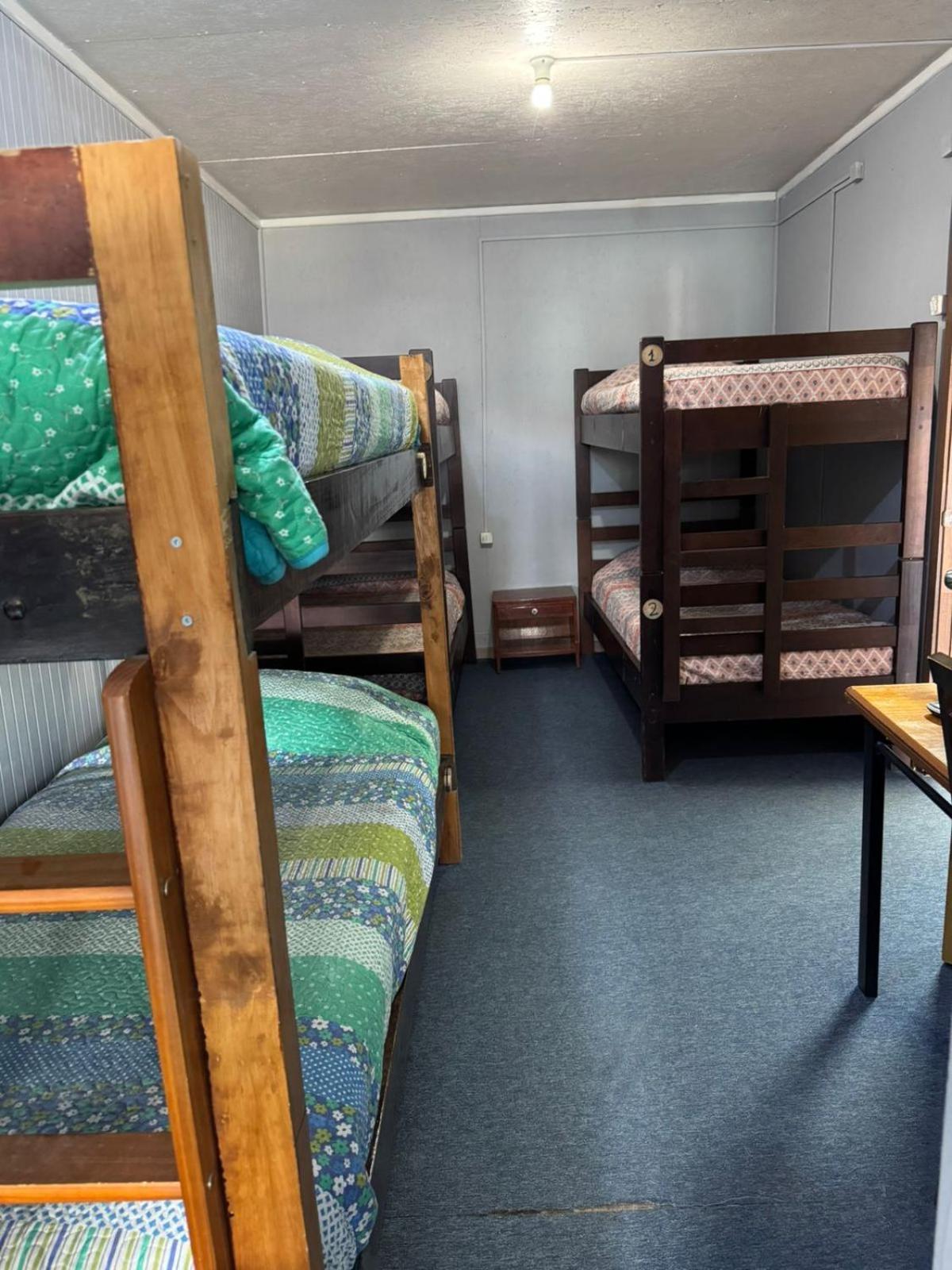 World'S End Hostal 푸에르토나탈레스 외부 사진