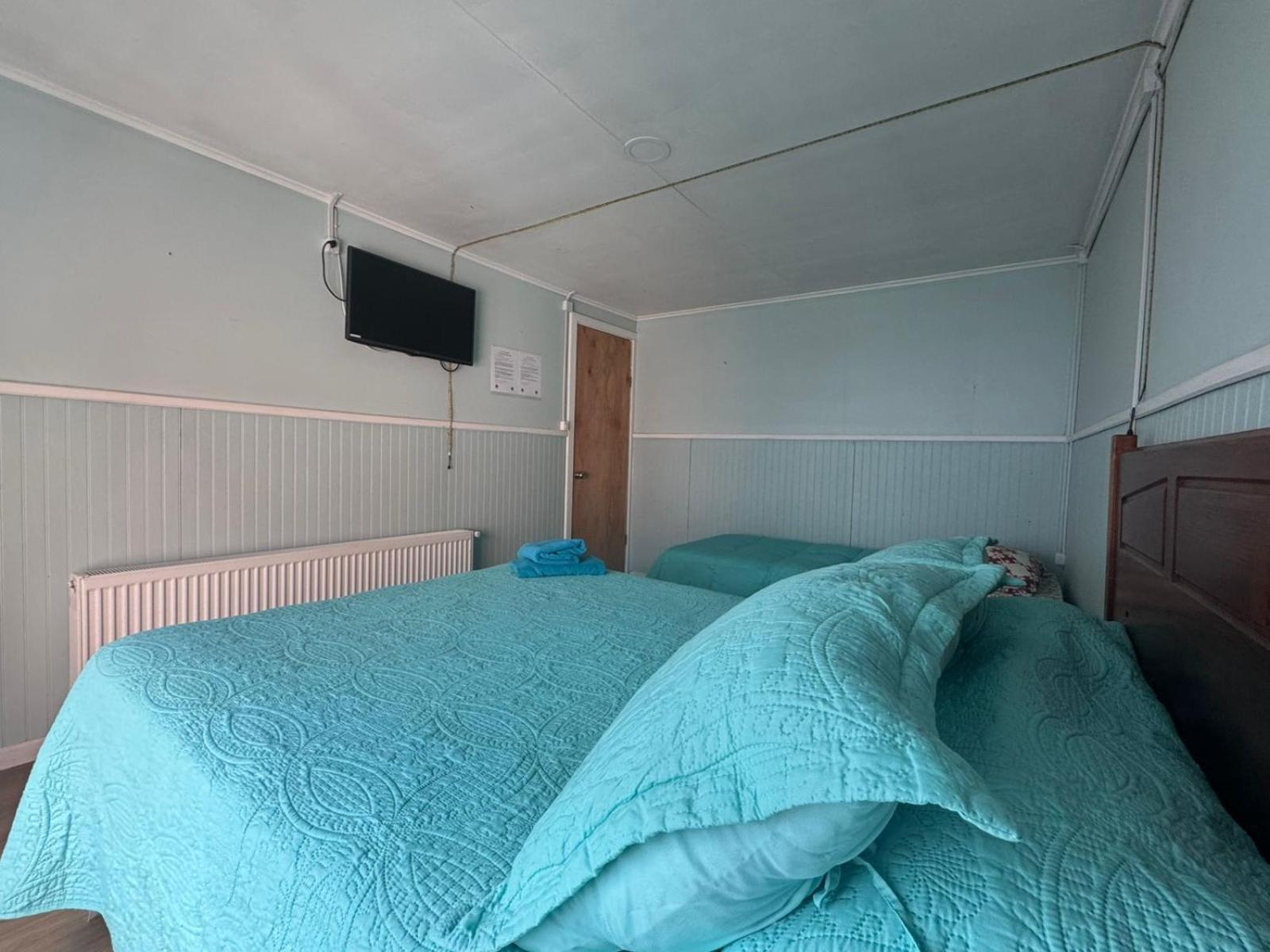 World'S End Hostal 푸에르토나탈레스 외부 사진