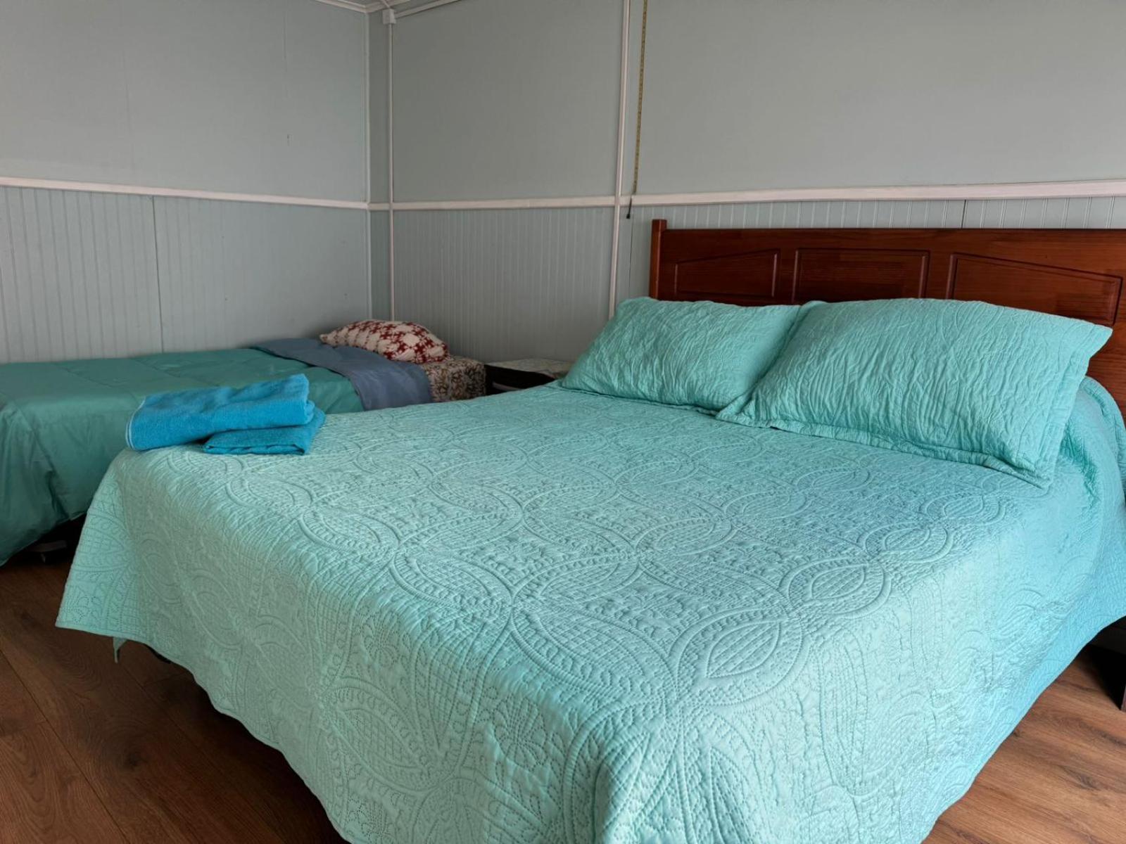World'S End Hostal 푸에르토나탈레스 외부 사진